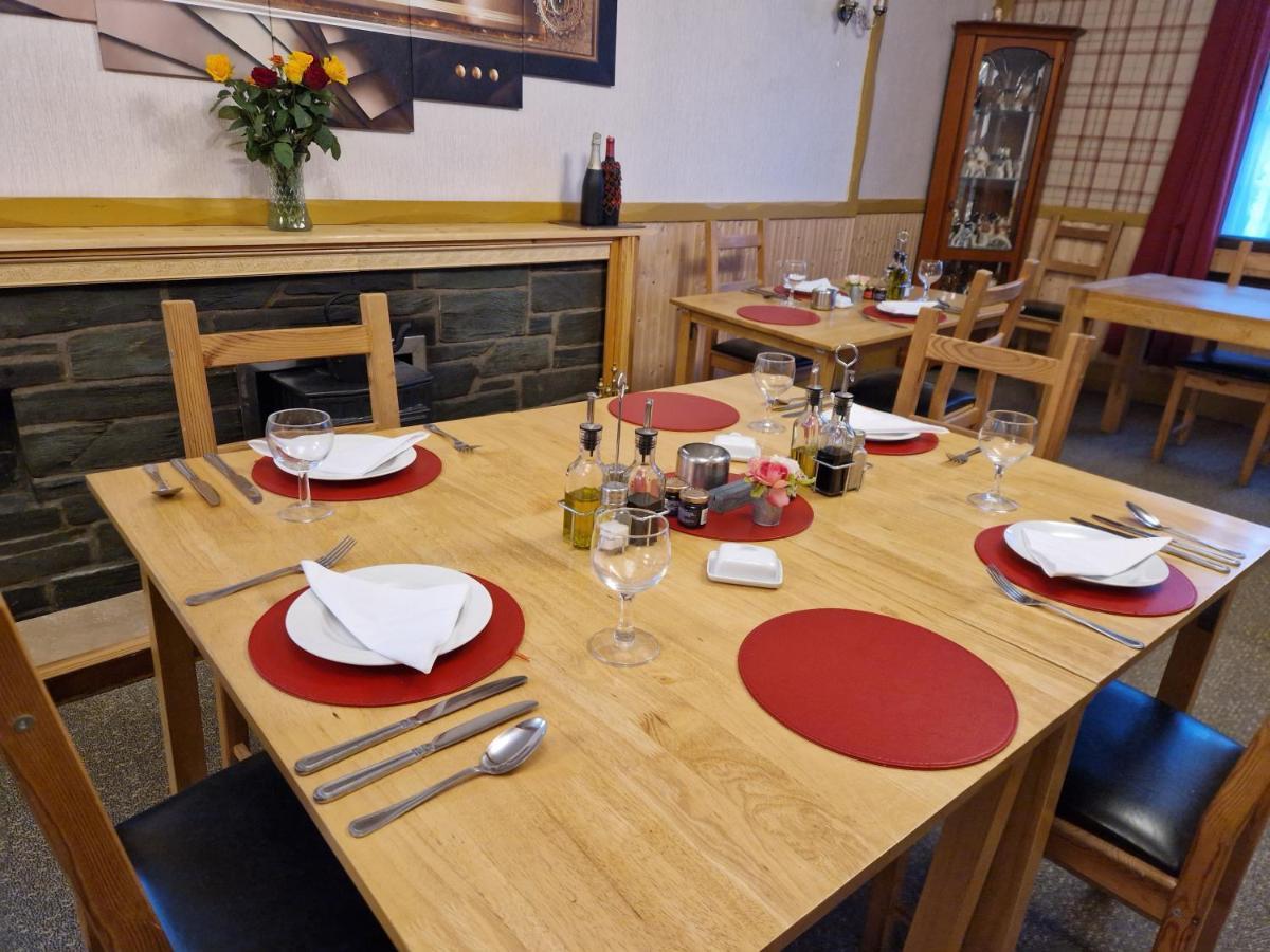 Hotel Ty Llew Llandysilio Esterno foto