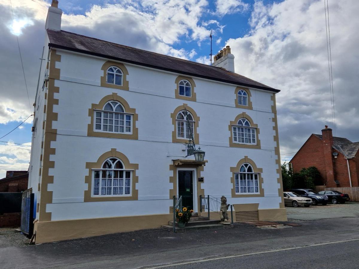 Hotel Ty Llew Llandysilio Esterno foto